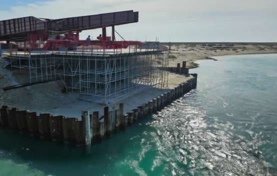 Waterside sheet pile enclosure